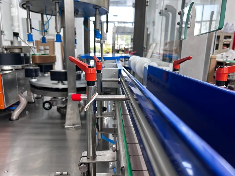 200ml Body Wash Bottle Labeling Machine