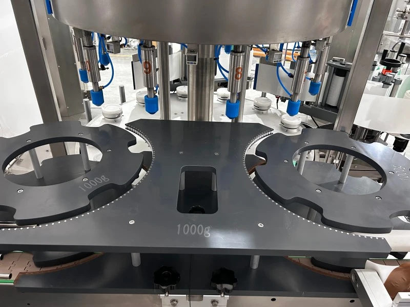 Detergent Flat Bottle Labeling Machine